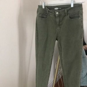 Green skinny jeans